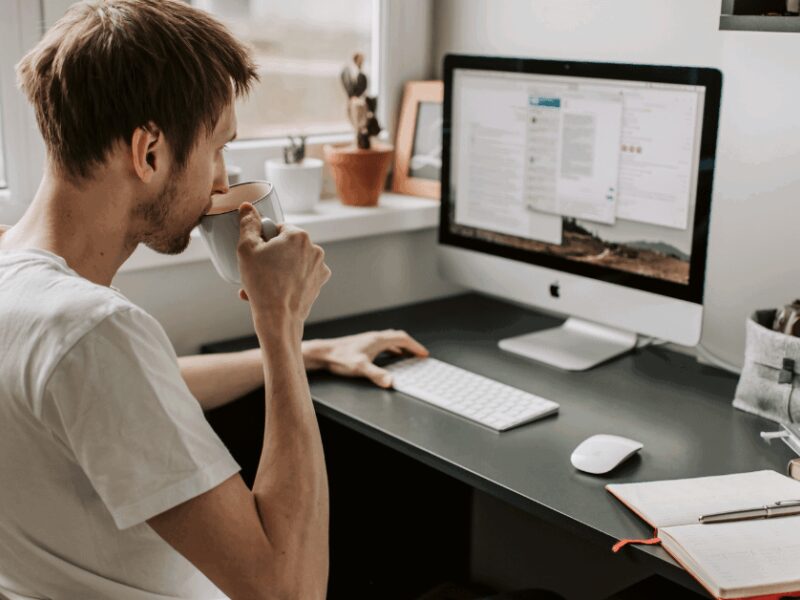 La recommandation de favoriser le télétravail est de retour