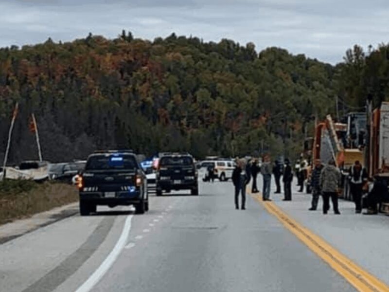 Des chasseurs manifestent sur la route 117