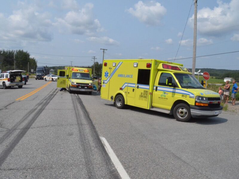 Collision entre une moto et une camionnette sur la route 111