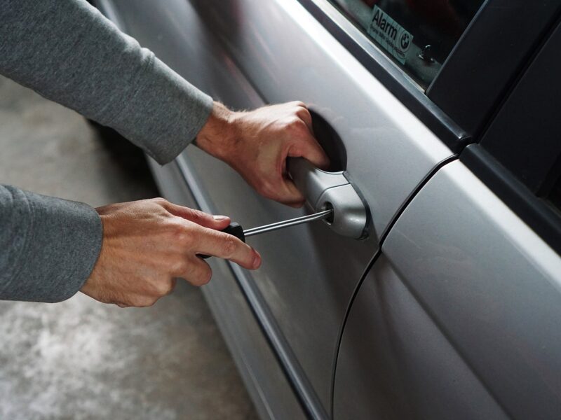 Arrestations prévues pour des vols dans des véhicules