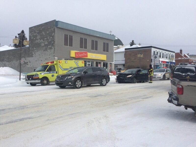 Collision sur la 1ere avenue Ouest à Amos