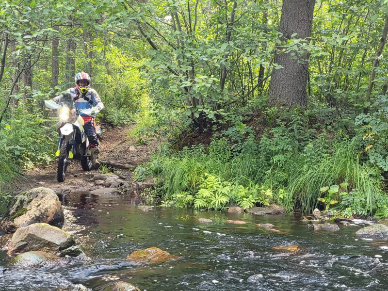 Raid Abitibi : une 5ᵉ édition palpitante pour les mordus de moto aventure