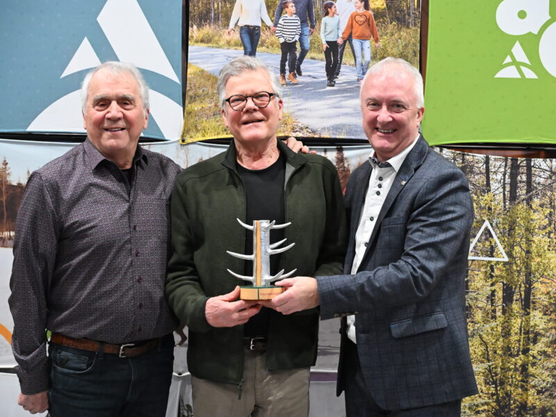 Brian Harvey reçoit le prix Hommage François-Gendron