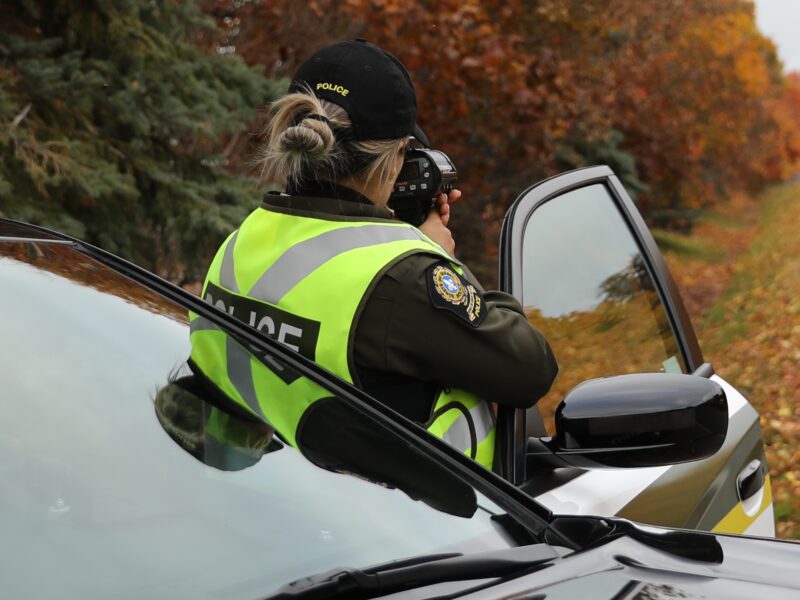 Grand excès de vitesse dans le secteur de la Baie-James : une conductrice interceptée à 170 km/h