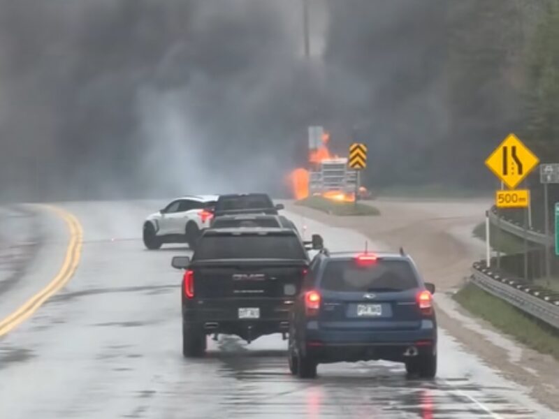 Un camion lourd prend feu dans le Parc Lavérendrye