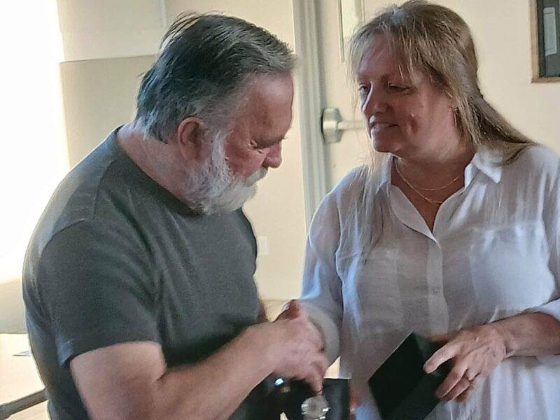 Un demi-siècle de dévouement : Gilles Dubreuil honoré pour ses 45 ans de service à Belcourt