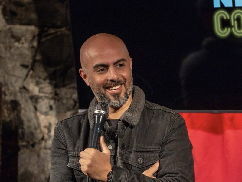 Radi, maître des soirées d’humour abitibiennes