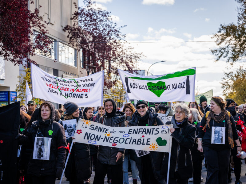 Retour sur manifestation avec une Mère au front