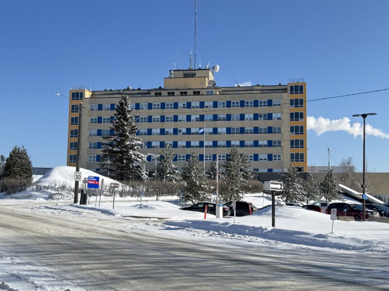 Amos a perdu 11 médecins de famille en 3 ans