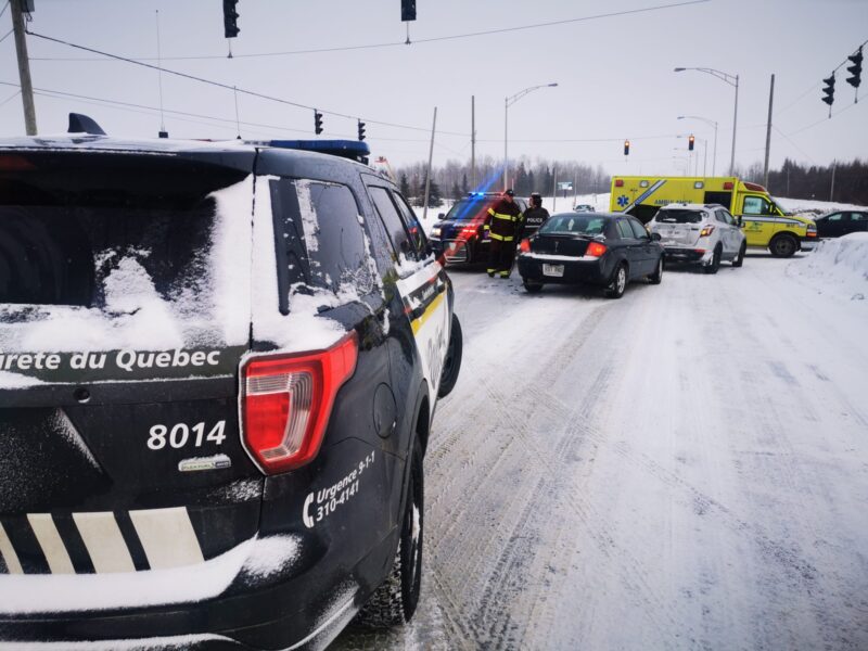 Collision sur la 111 près du Canadian Tire à Amos