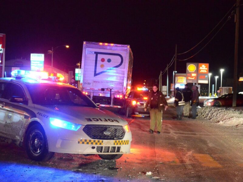 Collision sur la 6e rue Ouest à Amos