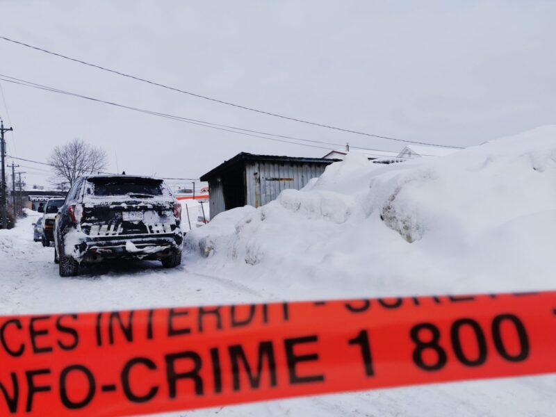 Deux remises incendiées à Amos