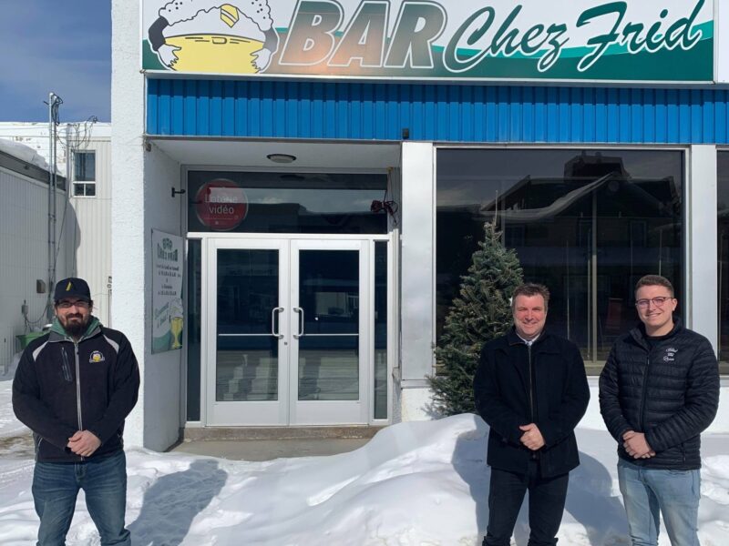 Dominic Tanguay cède le flambeau du Bar chez Frid aux Marcoux