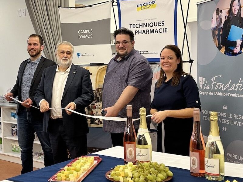 Inauguration des nouveaux laboratoires de pharmacie au Cégep de l’Abitibi-Témiscamingue à Amos