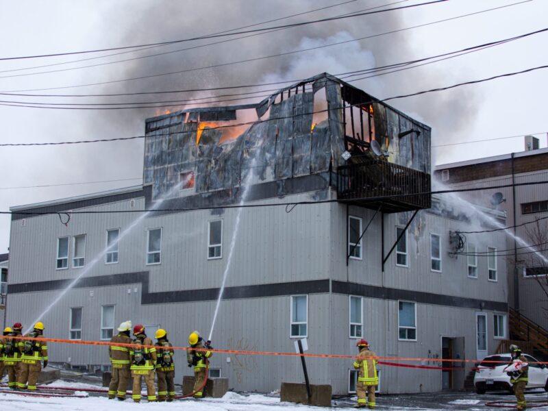 La communauté se mobilise suite à l’incendie de la Carter