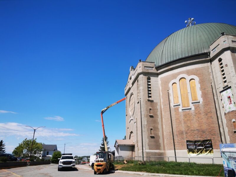 La réfection de la Cathédrale Ste-Thérèse d’Avila débute