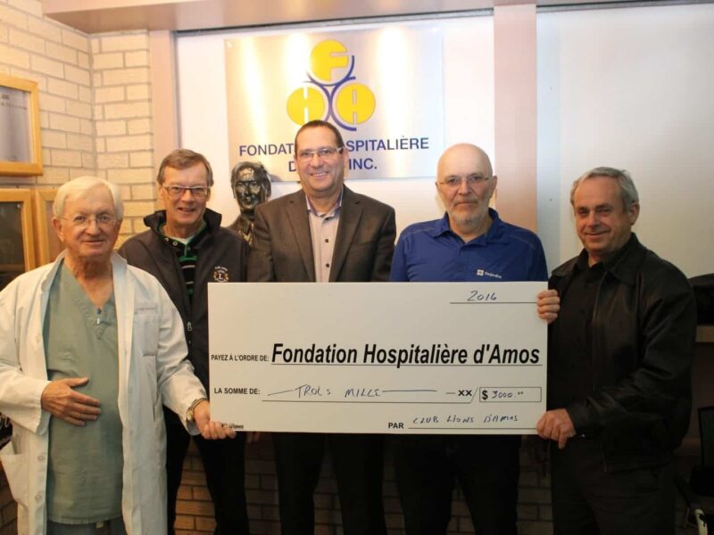 Le Club Lions d’Amos donne à la Fondation Hospitalière d’Amos