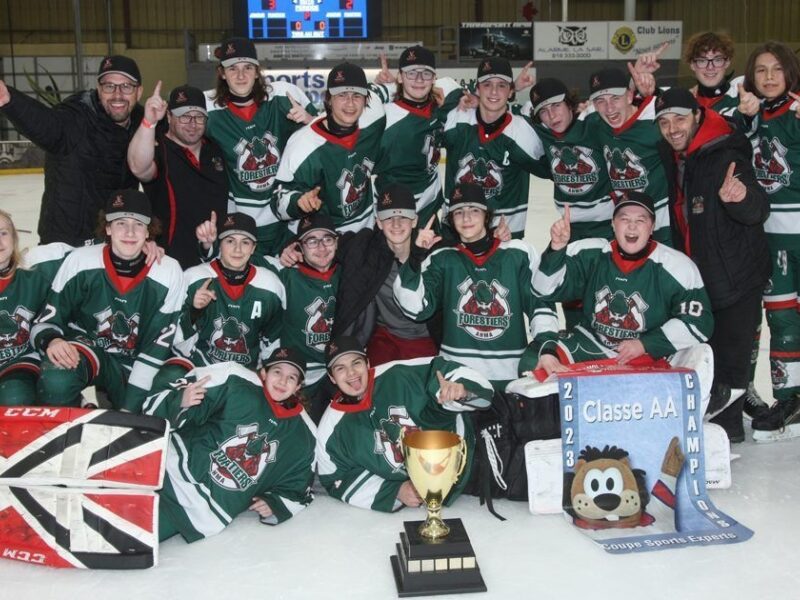 L’équipe des Forestiers d’Amos remporte le tournoi M15 à La Sarre