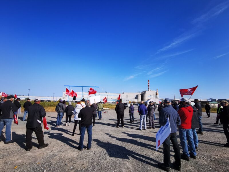 Les employés de l’usine de PF Résolu manifestent à Amos