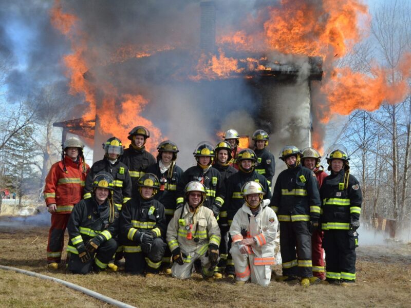 Quand les pompiers jouent les pyromanes