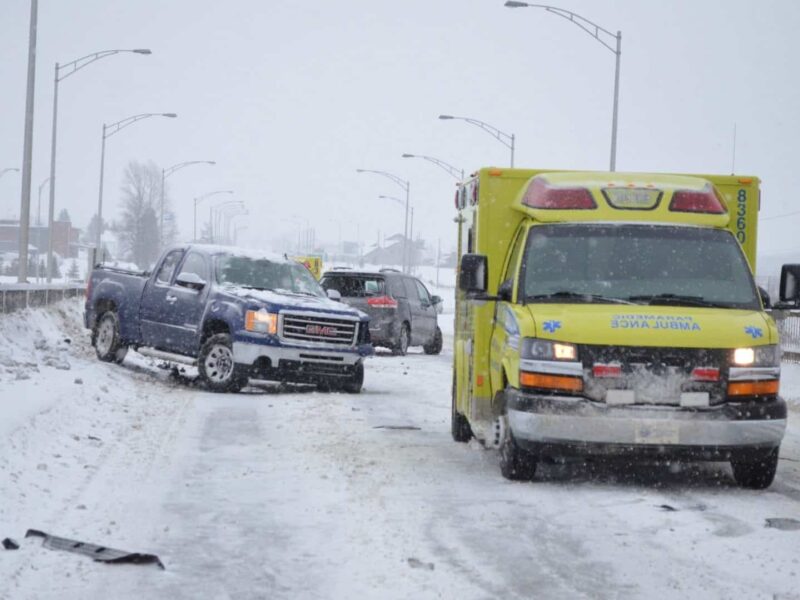 Spectaculaire accident sur le pont Édouard-Paré à Amos