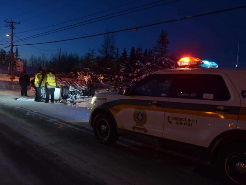 Une voiture se retrouve sur le toit à Trécesson